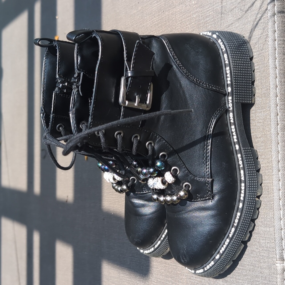 Steve Madden Jollie Fashion Boot With Charms, Sz 2.